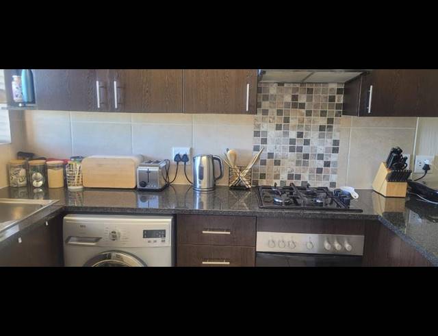 3 BEDROOM TOWNHOUSE FOR SALE IN GLENVISTA